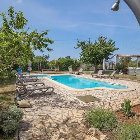 In With Swimming Pool